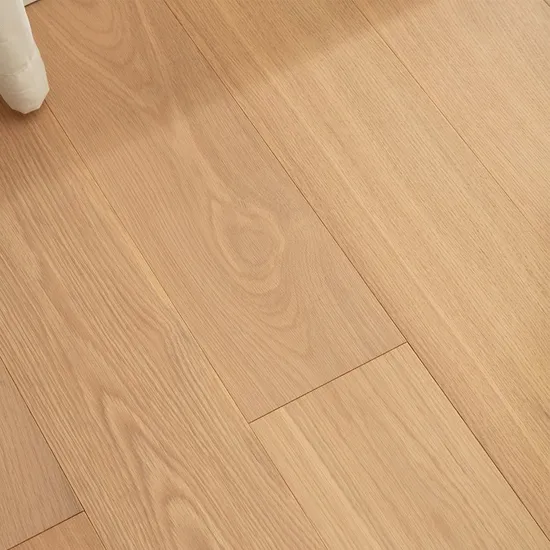 2025 New Oak Engineered Wood Flooring Multilayer Indoor Hotel Floor Decoration 15mm Engineered Flooring 